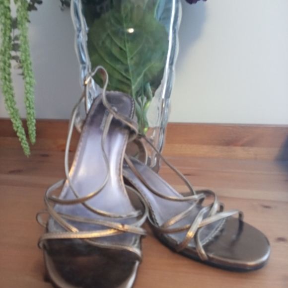 Ladies low pumps in bronze color - Picture 4 of 4